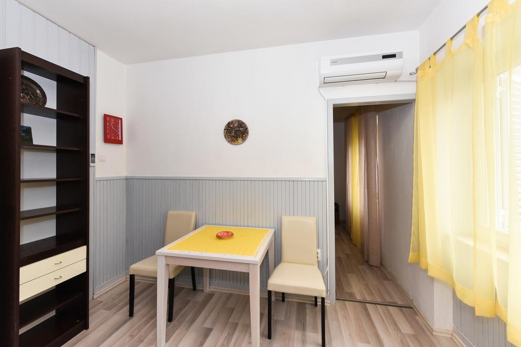 Apartments Dado ザダル エクステリア 写真