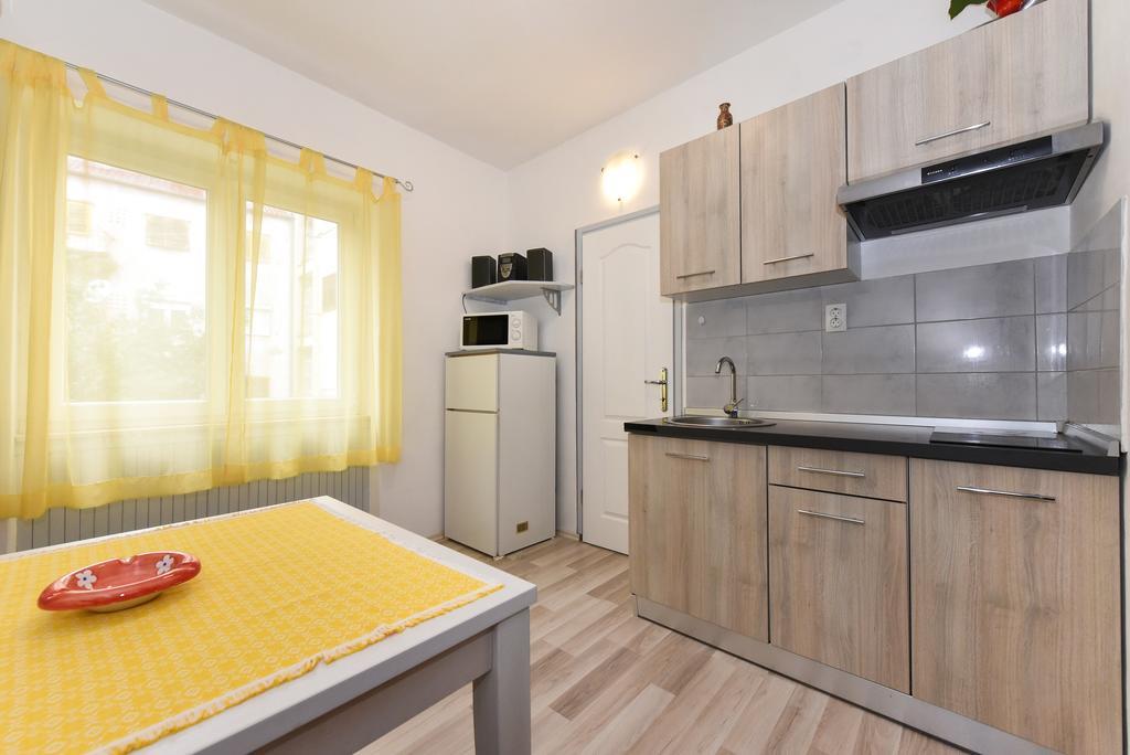 Apartments Dado ザダル エクステリア 写真
