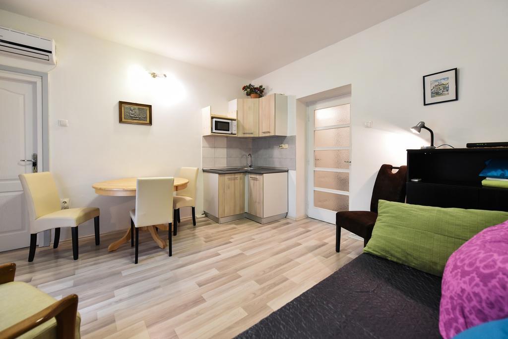 Apartments Dado ザダル エクステリア 写真