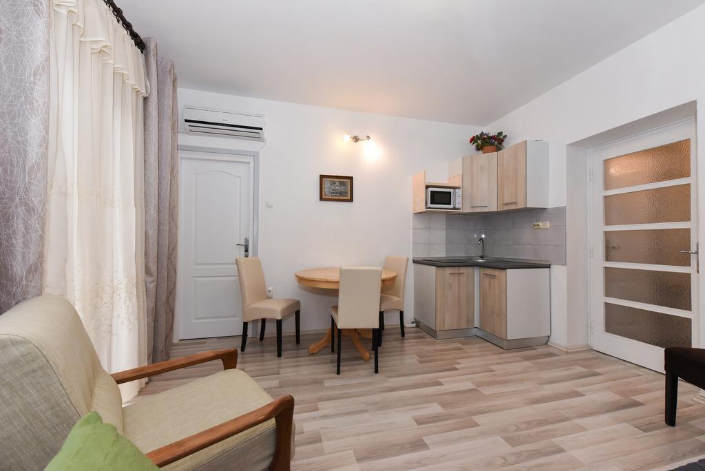Apartments Dado ザダル エクステリア 写真