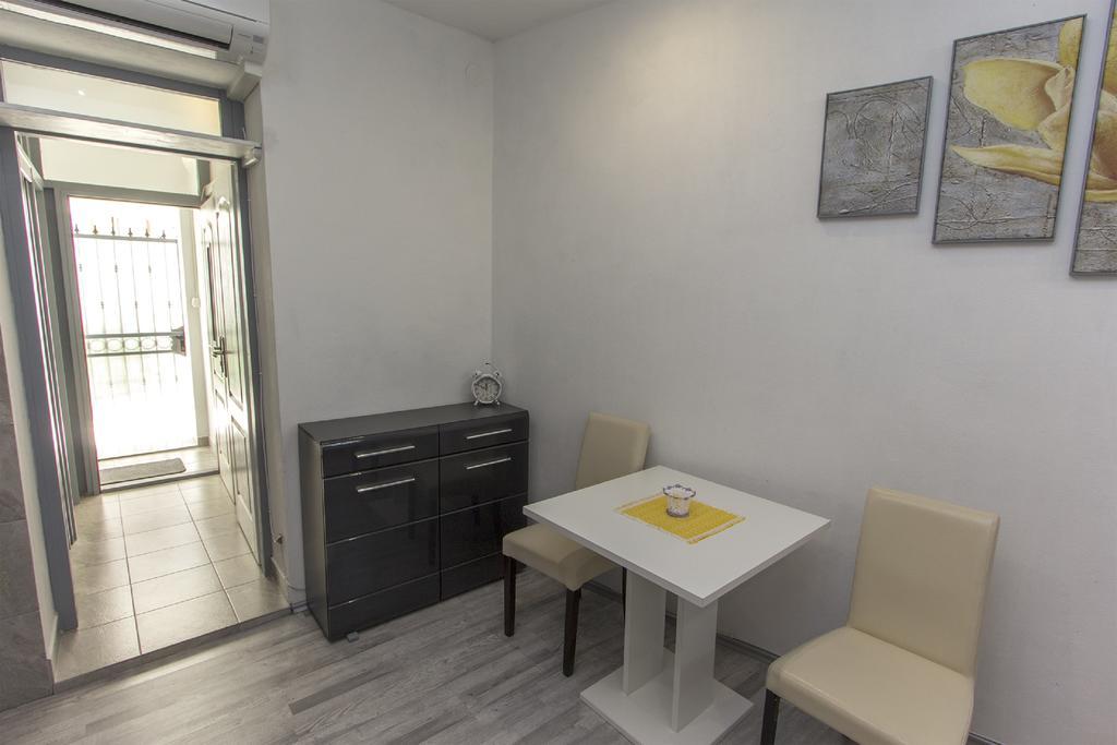 Apartments Dado ザダル エクステリア 写真